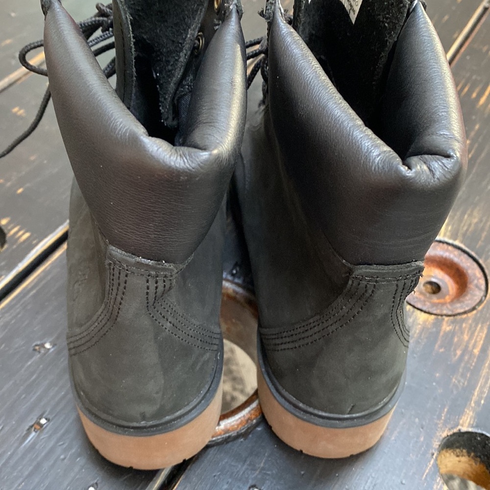 WOMEN'S TIMBERLAND® PREMIUM 6-INCH WATERPROOF BOOTS - Picture 8 of 14